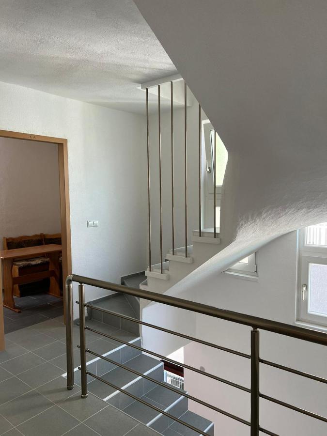 S&R Lake View Hostel Konjic Ngoại thất bức ảnh