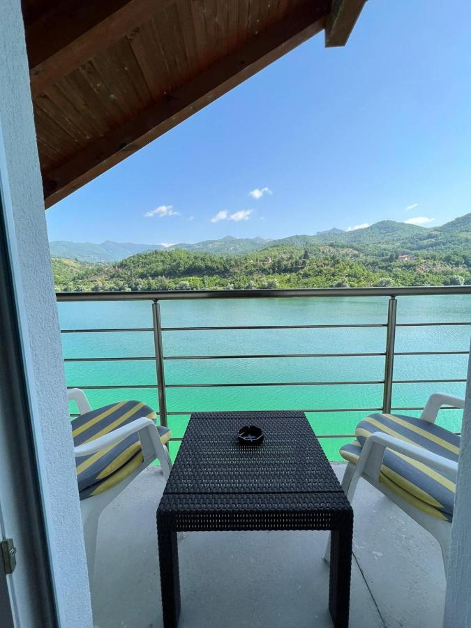 S&R Lake View Hostel Konjic Ngoại thất bức ảnh