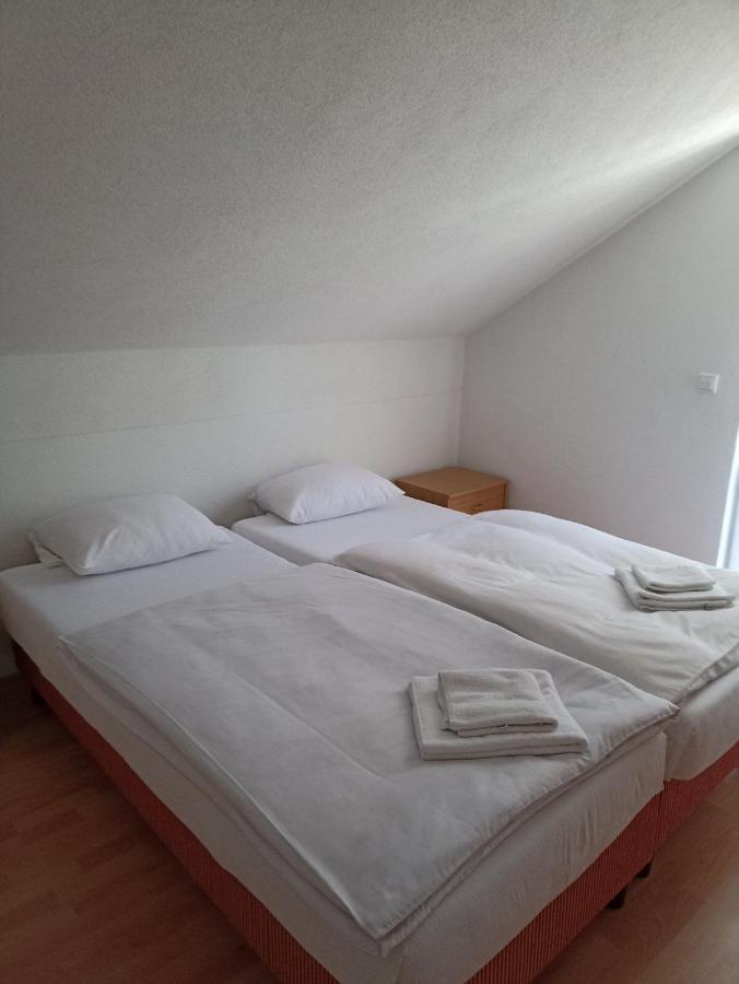 S&R Lake View Hostel Konjic Ngoại thất bức ảnh
